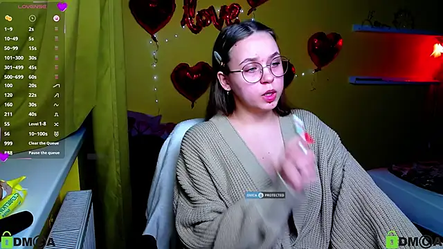 Snapshot of Lilysweet13 chatting on February 2026 05:40:02 PM Lilysweet13 online show from February 2026 05:40:02 PM