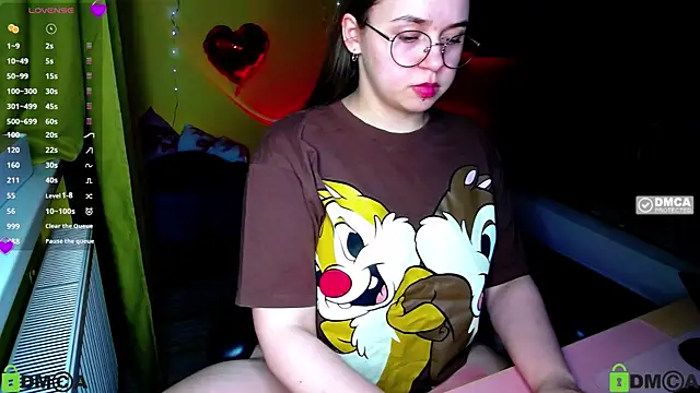 Snapshot of Lilysweet13 chatting on February 2026 09:27:01 PM Lilysweet13 online show from February 2026 09:27:01 PM