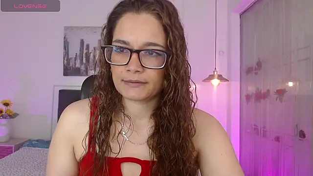 Rose Thompson1 online show from May 2026 01:49:02 PM