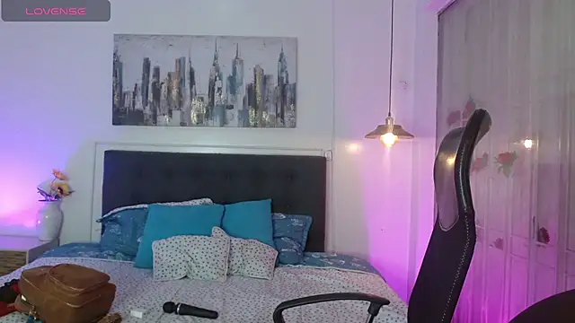 Rose Thompson1 online show from May 2026 01:30:02 PM