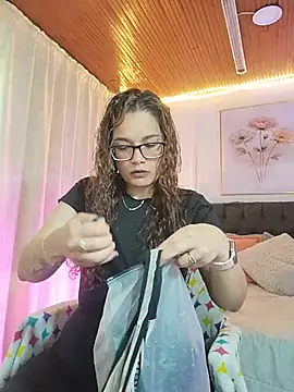 Rose Thompson1 online show from May 2026 01:42:02 PM