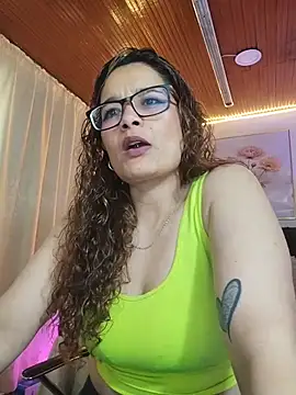 Rose Thompson1 online show from June 2026 01:35:01 PM