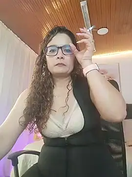 Rose Thompson1 online show from July 2026 01:40:01 PM