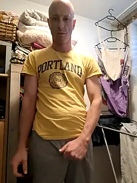 Snapshot of svenpfeifer chatting on September 2025 01:32:01 PM svenpfeifer online show from September 2025 01:32:01 PM