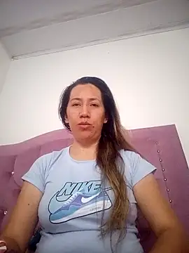 melany-92xxx online show from September 2025 04:40:01 PM