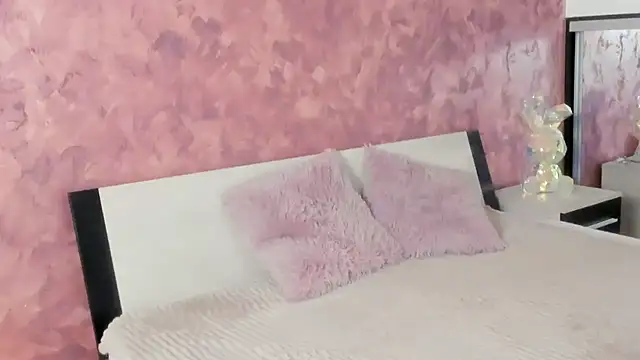 Snapshot of LesyaTouch chatting on October 2025 04:16:01 PM LesyaTouch online show from October 2025 04:16:01 PM