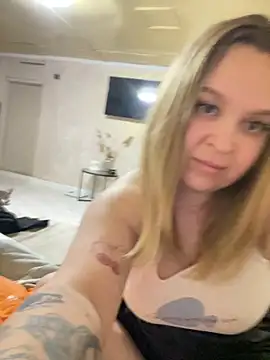 Snapshot of IMHORNYWET chatting on September 2025 05:34:01 PM IMHORNYWET online show from September 2025 05:34:01 PM