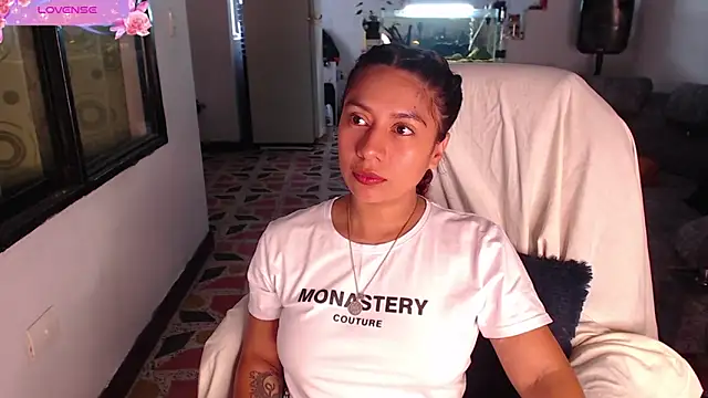 Snapshot of yes0225 chatting on November 2025 03:45:02 PM yes0225 online show from November 2025 03:45:02 PM