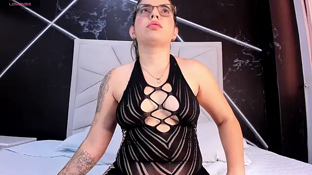 JulietSofia online show from May 2026 07:44:02 PM
