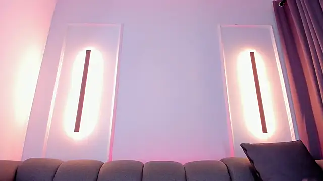 Snapshot of karol_white_ chatting on March 2025 07:04:02 AM karol white online show from March 2025 07:04:02 AM