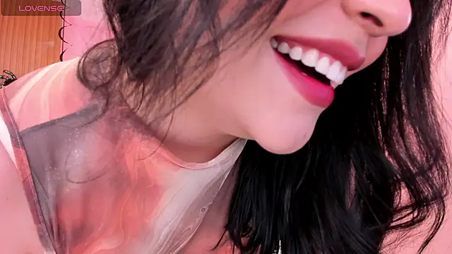 eva sainnt online show from October 2025 05:02:02 PM