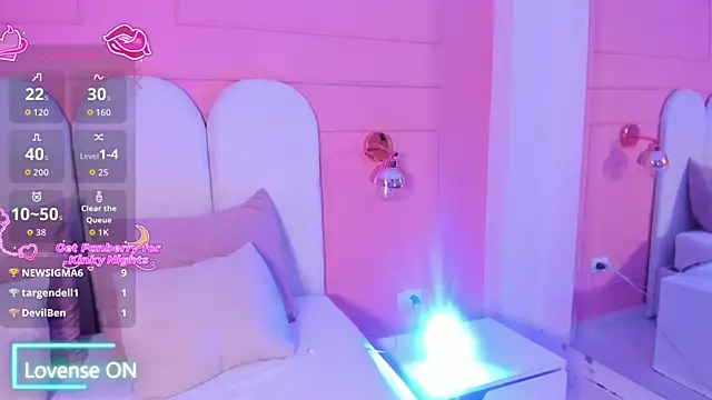 eva sainnt online show from December 2025 04:58:02 PM