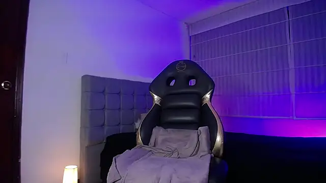 Snapshot of Violet_King chatting on September 2025 02:36:02 AM Violet King online show from September 2025 02:36:02 AM