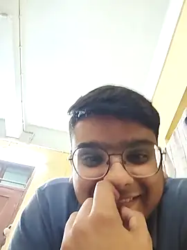 Snapshot of sutfvkii chatting on March 2025 07:14:01 PM sutfvkii online show from March 2025 07:14:01 PM