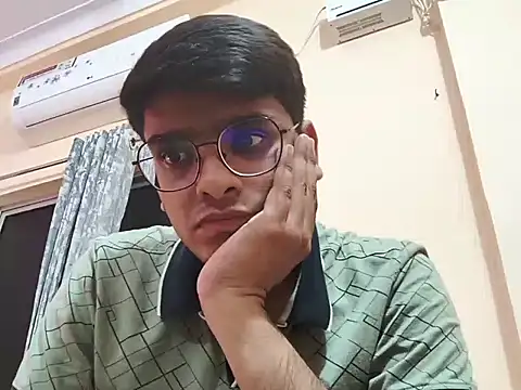 Snapshot of sutfvkii chatting on October 2025 12:15:01 PM sutfvkii online show from October 2025 12:15:01 PM