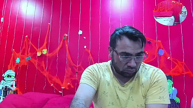 Snapshot of Mariham-Murath chatting on October 2025 09:20:01 AM Mariham-Murath online show from October 2025 09:20:01 AM