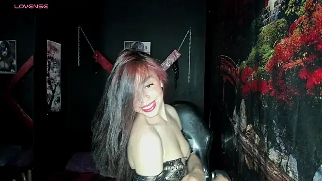 Tracy KS online show from November 2025 05:07:02 AM