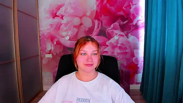 AngelinaLow online show from May 2026 11:29:02 AM