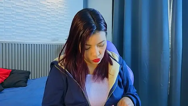 TiffanyWalk online show from March 2026 01:04:02 PM