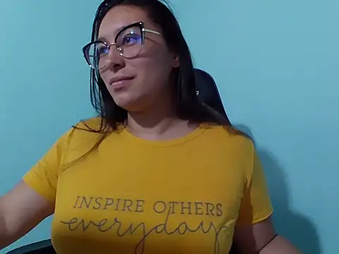 cloe starr online show from October 2025 04:08:01 PM