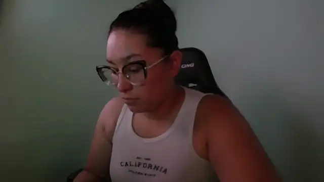 cloe starr online show from October 2025 06:04:01 PM