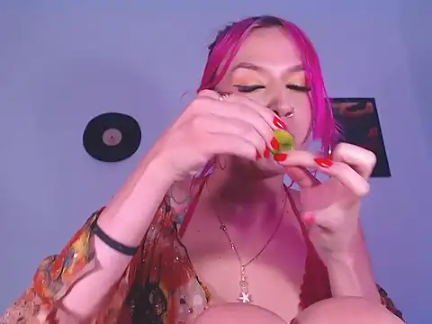 Cici JuicyBig online show from July 2026 12:19:02 PM
