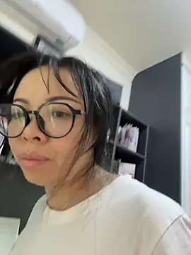 aa520uv online show from September 2025 01:54:01 AM