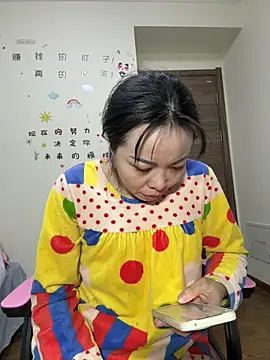 aa520uv online show from October 2025 05:46:01 AM