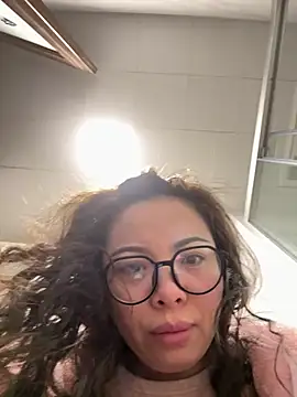 Snapshot of aa520uv chatting on March 2026 02:29:02 AM aa520uv online show from March 2026 02:29:02 AM