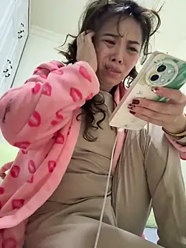 Snapshot of aa520uv chatting on March 2026 01:23:02 AM aa520uv online show from March 2026 01:23:02 AM