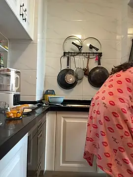 Snapshot of aa520uv chatting on April 2026 02:20:01 AM aa520uv online show from April 2026 02:20:01 AM