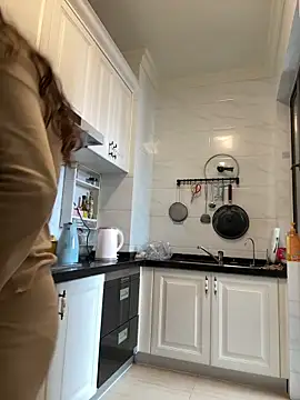 Snapshot of aa520uv chatting on April 2026 02:44:01 AM aa520uv online show from April 2026 02:44:01 AM