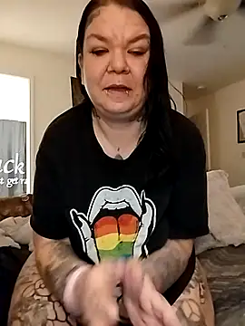 Snapshot of Brooklync03 chatting on January 2026 12:18:01 PM Brooklync03 online show from January 2026 12:18:01 PM