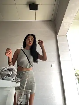 linger-23 online show from September 2025 06:28:02 AM