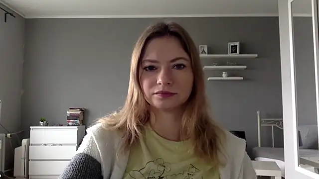 Snapshot of MillieShow chatting on September 2025 09:47:02 AM MillieShow online show from September 2025 09:47:02 AM