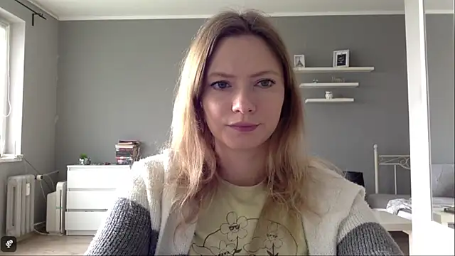 Snapshot of MillieShow chatting on October 2025 09:50:02 AM MillieShow online show from October 2025 09:50:02 AM