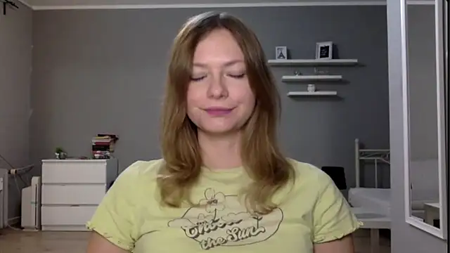 Snapshot of MillieShow chatting on October 2025 05:12:02 PM MillieShow online show from October 2025 05:12:02 PM