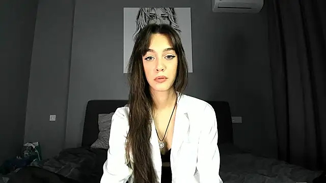 Snapshot of Elli_Lourence chatting on March 2025 10:50:02 PM Elli Lourence online show from March 2025 10:50:02 PM