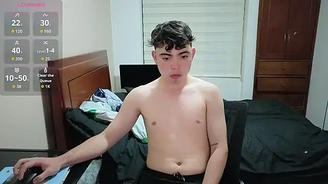 lukeboyce33 online show from February 2026 01:39:02 AM