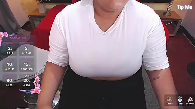 Snapshot of ailyn_maury chatting on September 2025 01:39:02 AM ailyn maury online show from September 2025 01:39:02 AM