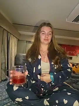 Snapshot of Amesthyst_destiny chatting on October 2025 01:28:01 AM Amesthyst destiny online show from October 2025 01:28:01 AM