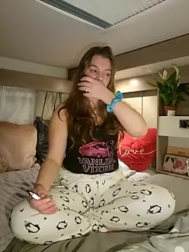 Snapshot of Amesthyst_destiny chatting on November 2025 04:07:02 AM Amesthyst destiny online show from November 2025 04:07:02 AM