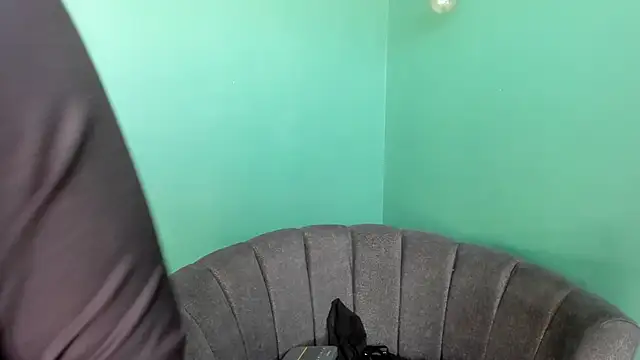 Alice 26  online show from November 2025 02:53:02 PM