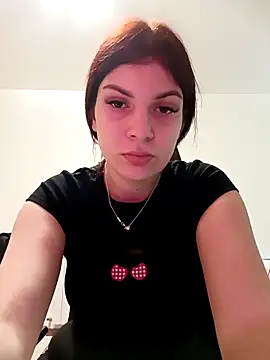 MeCherryy online show from May 2026 02:44:02 PM