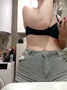 MeCherryy online show from May 2026 05:21:02 PM