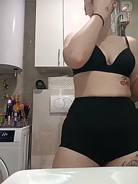 MeCherryy online show from May 2026 03:19:01 PM