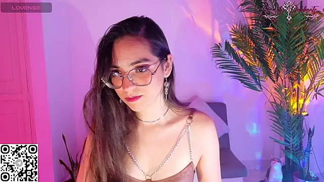 Emmi Roberts online show from July 2026 09:42:02 PM