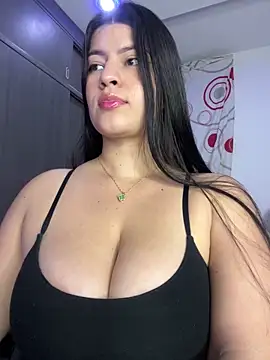Saanvi21 online show from June 2026 01:00:01 AM