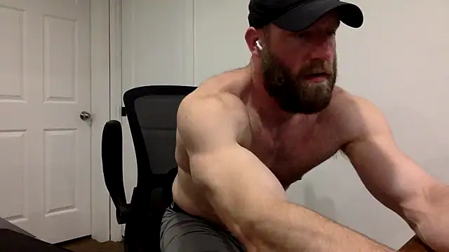 Snapshot of clarkefit chatting on March 2025 02:57:01 PM clarkefit online show from March 2025 02:57:01 PM