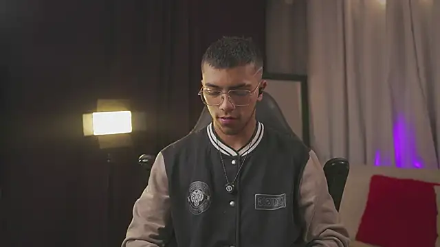 Colstorw  online show from February 2026 10:04:01 AM